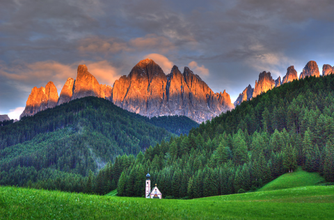 Val di Funes: tramonto hdr