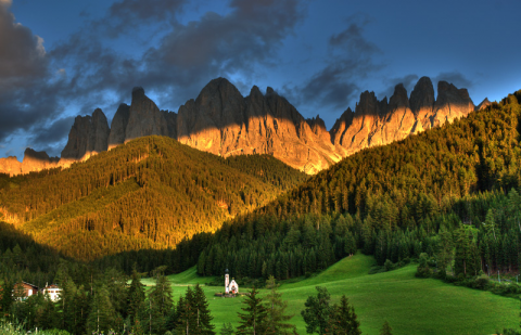 Val di Funes: tramonto hdr
